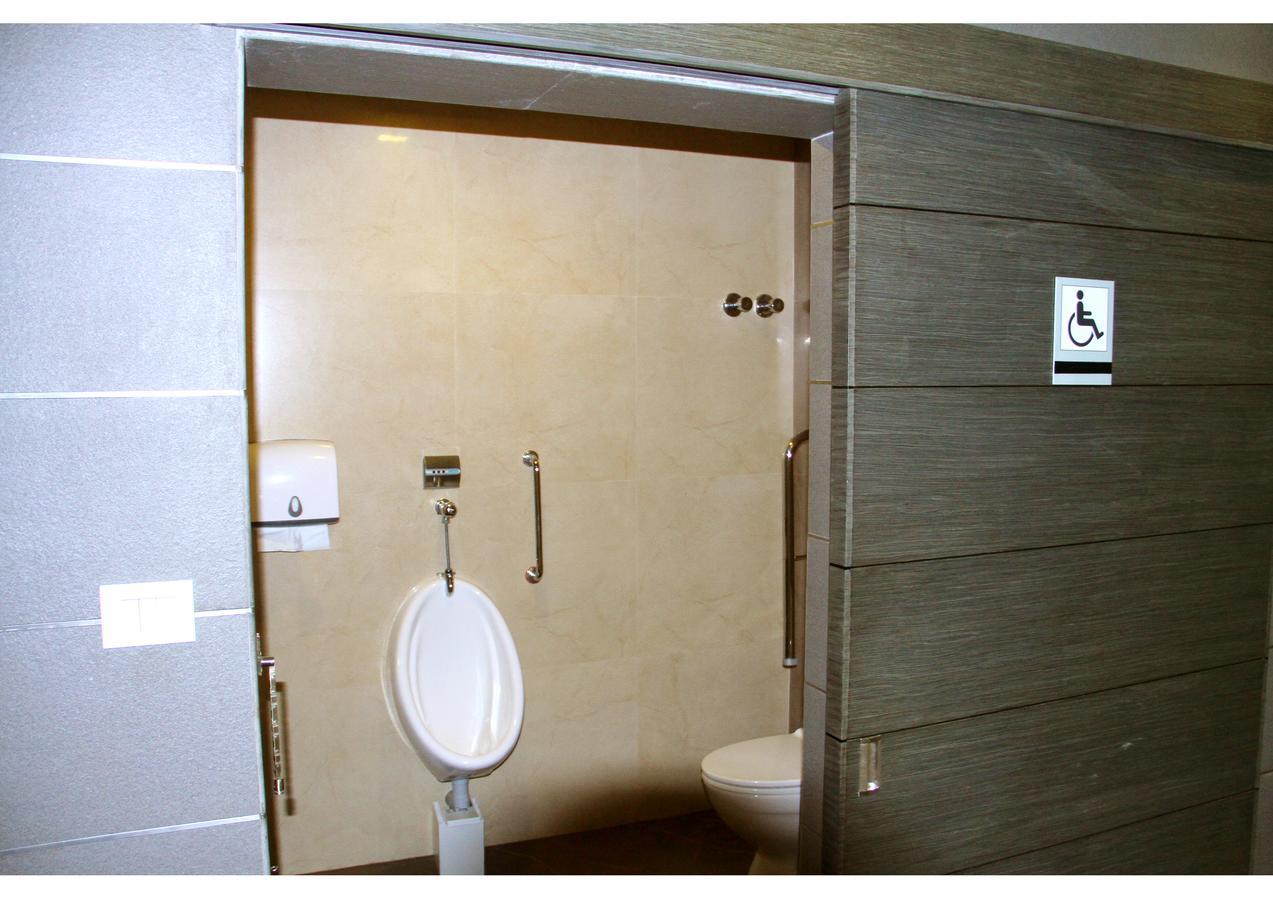 Hotel Aswathy Kodungallur Екстер'єр фото