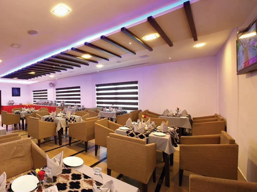 Hotel Aswathy Kodungallur Екстер'єр фото